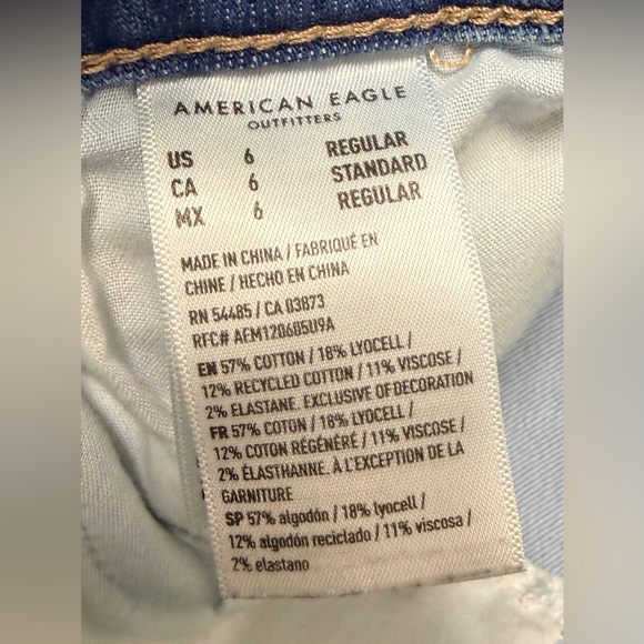 American Eagle Hi-Rise Baggy Wide Leg Cargo Jeans Size 6 Inseam 30” Super Comfy - Picture 4 of 4